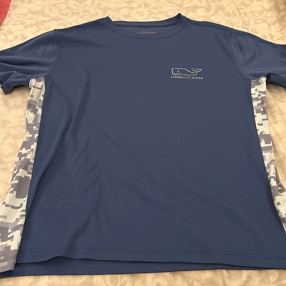 Medium vineyard vines performance t-shirt - Picture 1 of 6